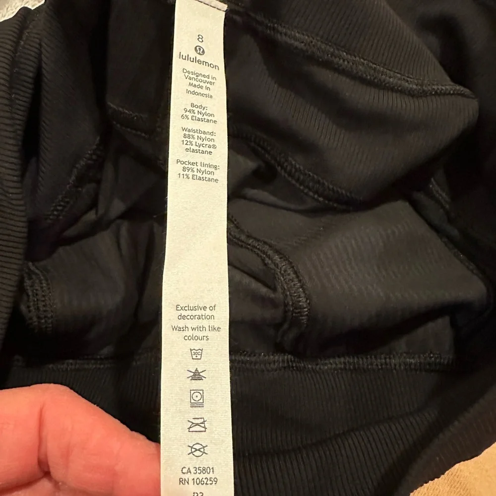Lululemon dance studio jogger cropped/narrow at ankle